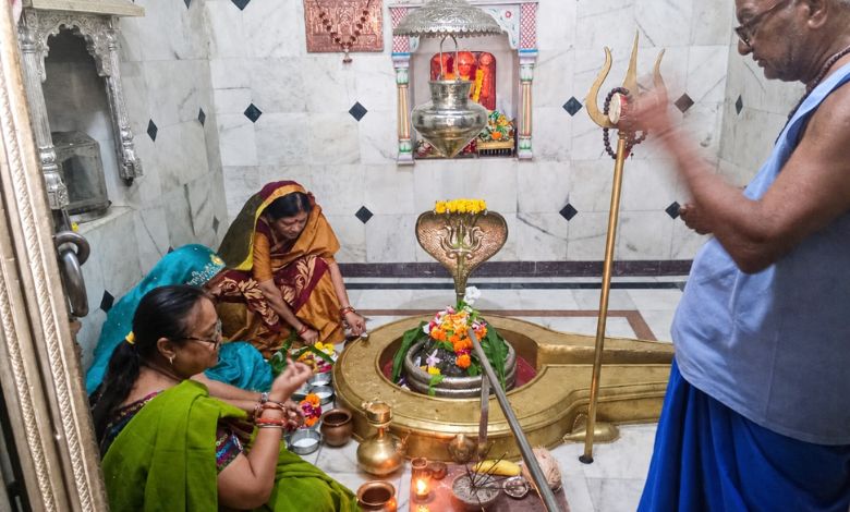 કચ્છમાં કેવડા ત્રીજની ભક્તિભાવથી ઉજવણી, મહિલાઓએ નિર્જળા વ્રત કરી શિવ-પાર્વતીનું પૂજન કર્યું