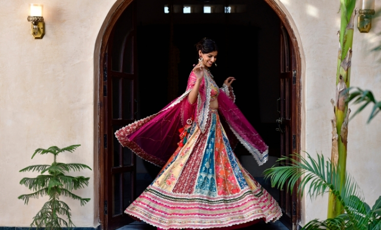 તસવીરની આરપારઃ ચણિયા ચોળી: માત્ર પોશાક નહીં-સદીઓ જૂની સાંસ્કૃતિક વિરાસત છે...