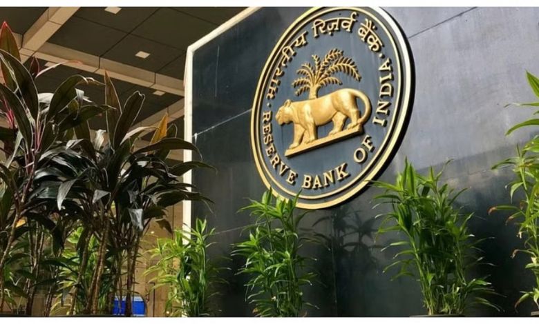 રૂપિયા માટે અનેક મોટી જાહેરાત...ડોલર વેચશે RBI, આ નિયમોમાં પણ કડકાઇ