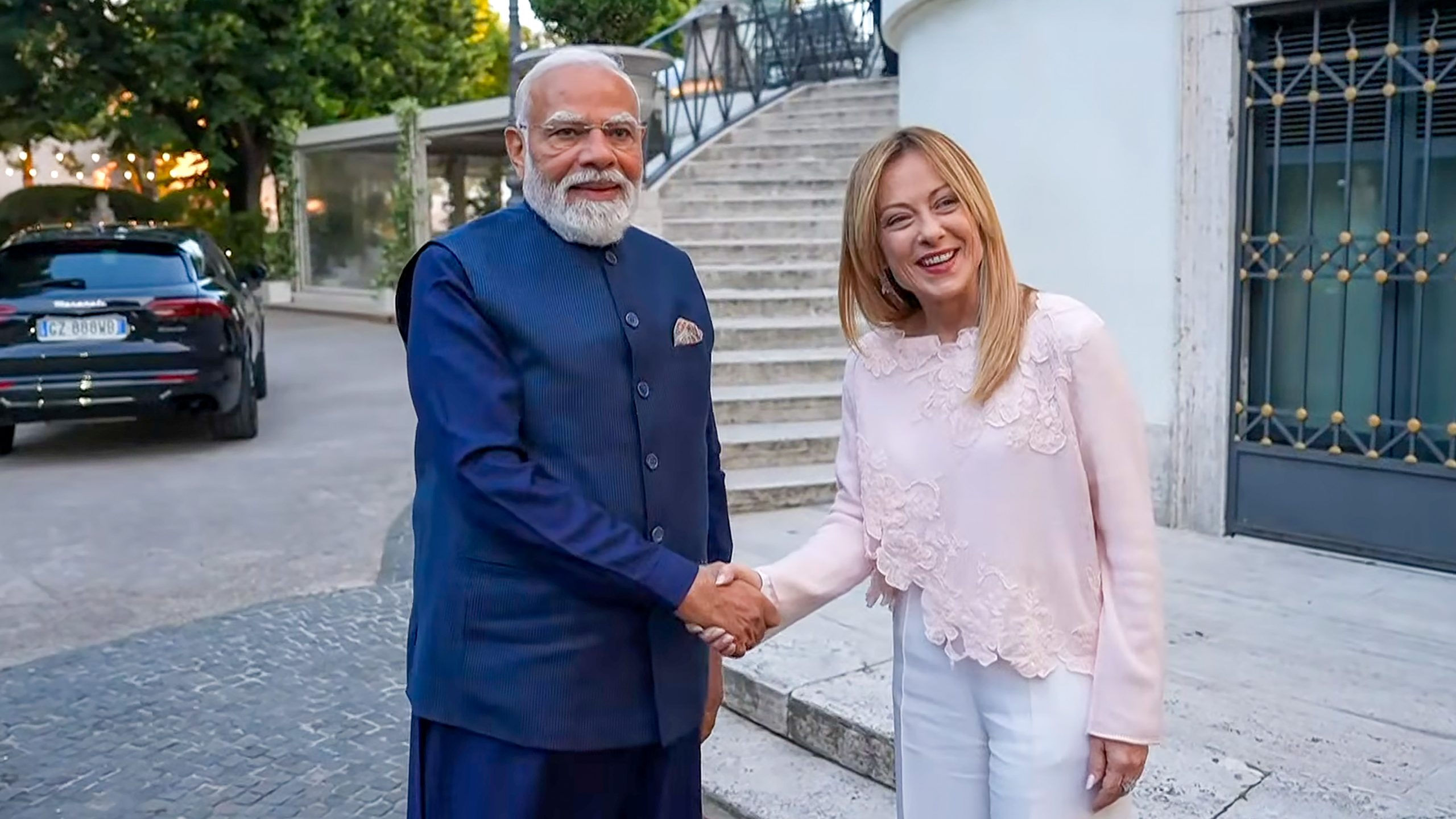 જ્યોર્જિયા મેલોનીએ તોડ્યા બધા રેકોર્ડ, PM મોદીએ સૌથી લાંબા કાર્યકાળ માટે આપી શુભકામના