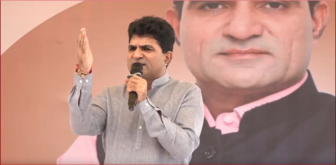 ઉદ્યોગપતિના 22000 કરોડના દેવા માફ કરનારી સરકાર ખેડૂતોને રાહત આપતા કેમ ખચકાય છે? ઇસુદાન ગઢવી