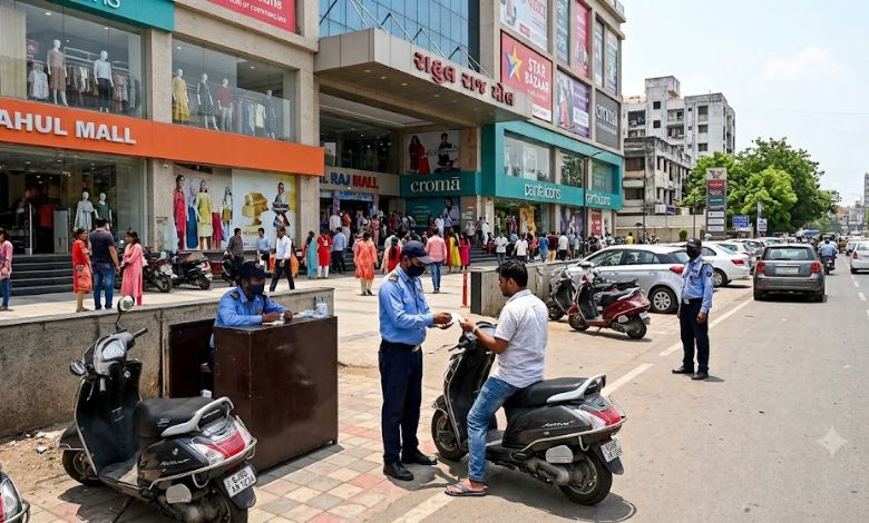 મોલમાં કાર-બાઈક પાર્ક કરવા હવે પૈસા આપવા પડશે? સુપ્રીમ કોર્ટે અમદાવાદના પાર્કિંગ મુદ્દે કરી મહત્ત્વની ચોખવટ