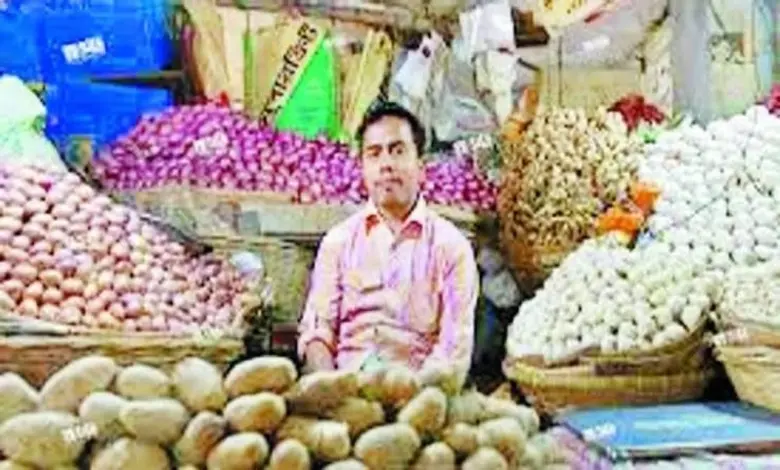 કાંદા અને લસણના ભાવમાં ભડકોઃ નવી મુંબઈ APMCમાં પુરવઠાની અછતથી ગૃહિણીઓનું બજેટ ખોરવાયું