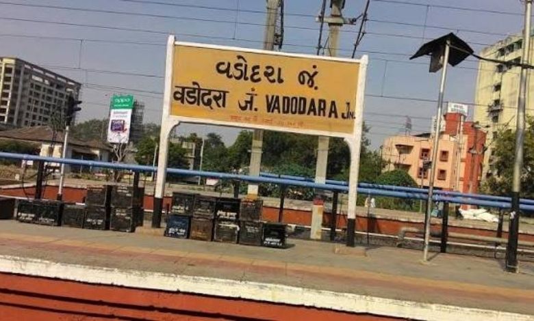 વડોદરા ચાઈલ્ડ હેલ્પલાઈનની મદદથી બિહારની સગીરાનું પરિવાર સાથે મિલન થયું