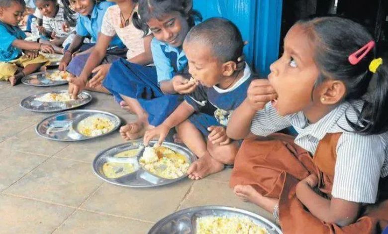 5 Students Fall Sick After Eating Food in Latur School, Headmaster Suspended