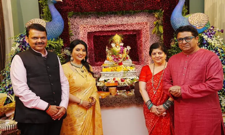 Deputy CM Devendra Fadnavis and his wife Amruta meeting Raj Thackeray at his home