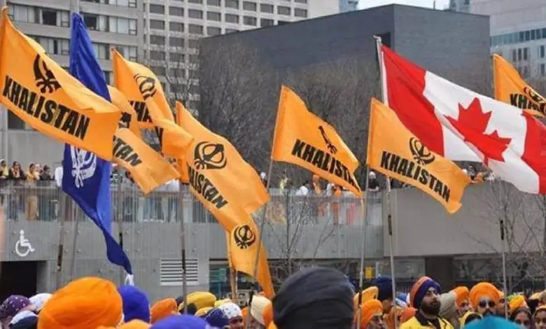 A group of Sikh Canadians protest outside an Indian diplomatic mission