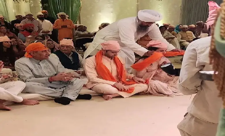 Parineeti Chopra and Raghav Chaddha participating in Ardas and Kirtan at Gurudwara