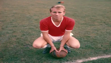 Bobby Charlton, England and Man United great, dies at 86