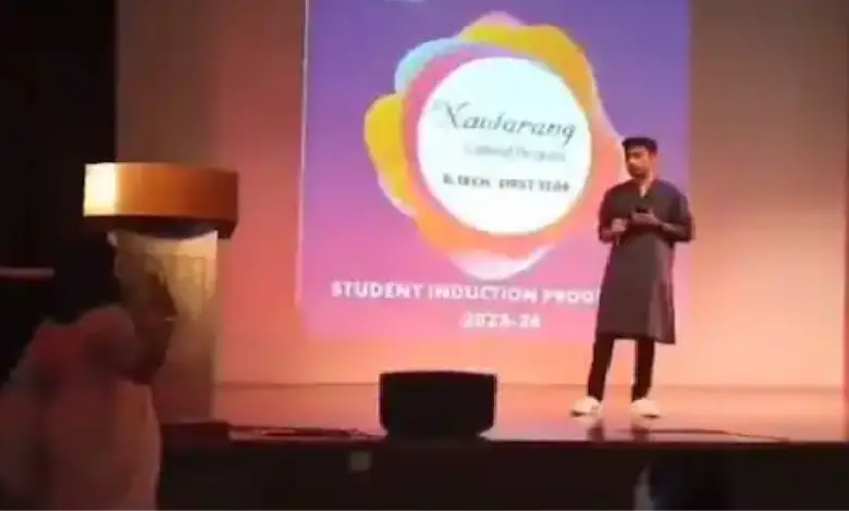 Professor Throws Student Off Stage for Chanting _Jai Shri Ram_