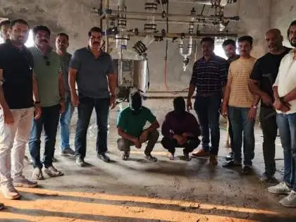 Police raid a drug manufacturing factory in Palghar and arrest five people.