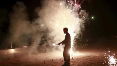 Law in Mumbai? Anticipating the fixed time of bursting of firecrackers, fireworks continued till 12 o'clock in the night.