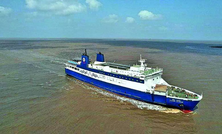 Ghogha-Hajira ferry service trapped in sea: life of pilgrims at stake