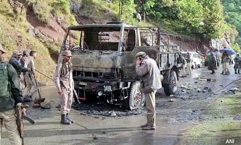 Terrorist attack on army truck in Kashmir, three jawans martyred