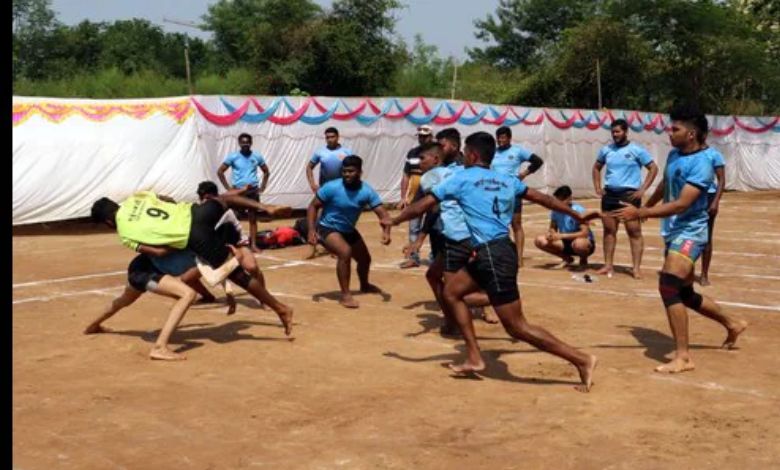 Six kabaddi players collected Rs. 12 lakhs lost