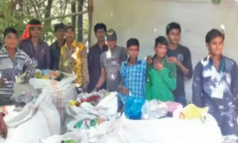 "Volunteers participating in Girnar Parikrama cleanup"