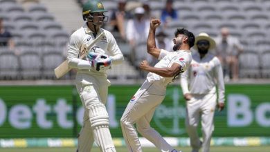 Pakistan in trouble on the second day of the first test, know why?