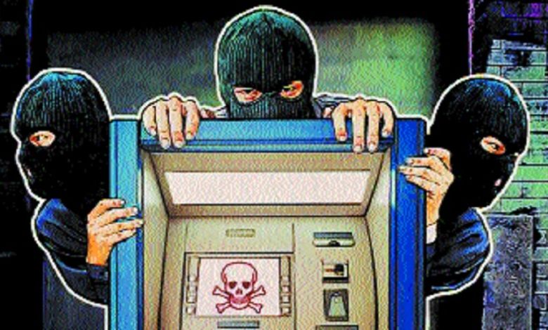 An inter-state gang was caught cheating people by tampering with ATMs