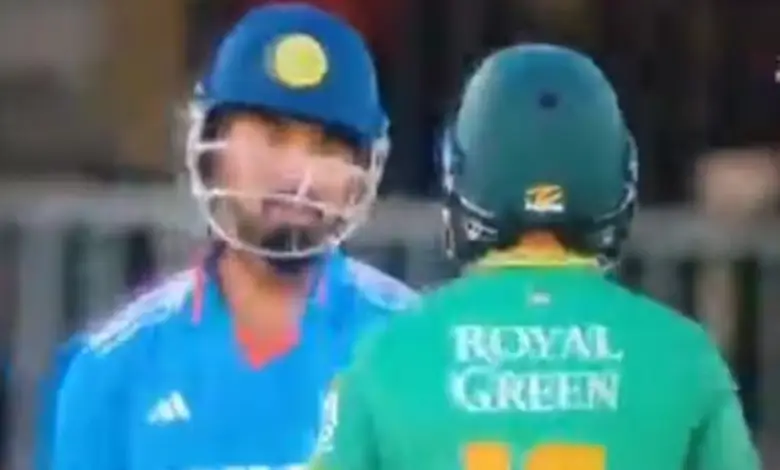 KL Rahul and Keshav Maharaj's stump-mic chat during 3rd IND vs SA ODI goes viral