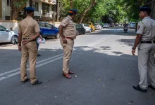 Mumbai police commandos on alert in Borivali after receiving a terror threat.