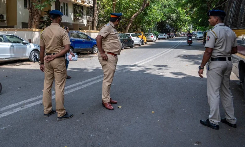 Mumbai police commandos on alert in Borivali after receiving a terror threat.
