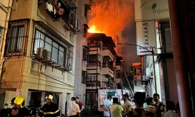 Fire in Building Girgaon Chowpati