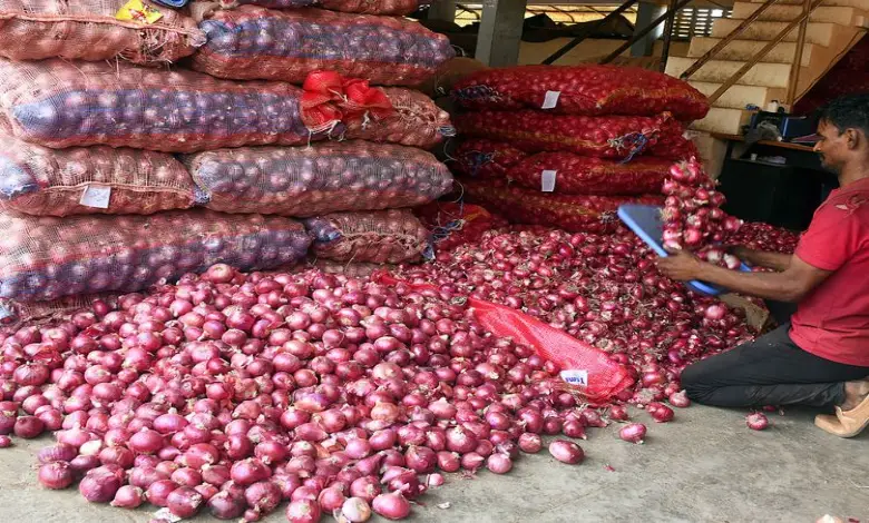 ministry-of-commerce-will-decide-the-price-of-onion-mumbai