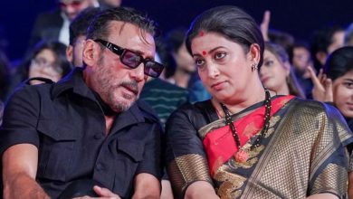 Smriti Irani receives diet advice from Bollywood star Jackie Shroff, who tells her to "be fit, not fat."