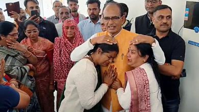 A tearful farewell: Former Madhya Pradesh chief minister overwhelmed with emotion during exile just before coronation ceremony.