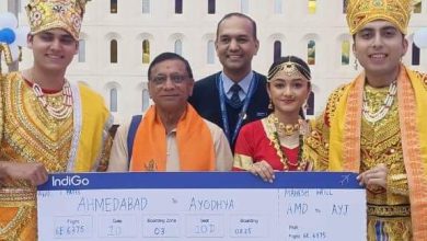 The first direct flight from Ahmedabad to Ayodhya started today, the airport resounded with the sound of Jaishreram..