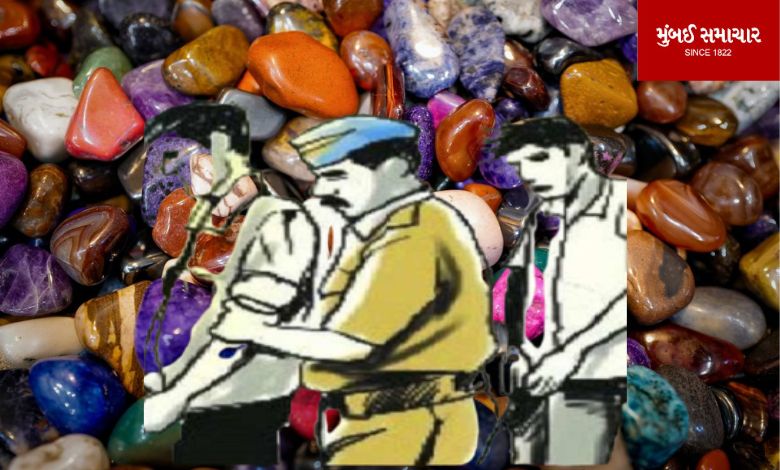 A gang was caught who cheated people of crores of rupees on the pretext of selling precious stones.