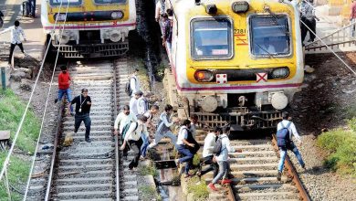 If you cross the track know the big news: So many thousand people died in Mumbai