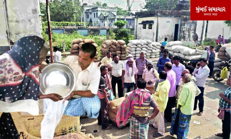 Center freezes West Bengal's ₹7,000 crore fund for not displaying PM's photo on ration shops