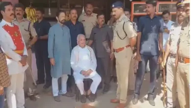 Kerala Governor Arif Mohammad Khan Protest