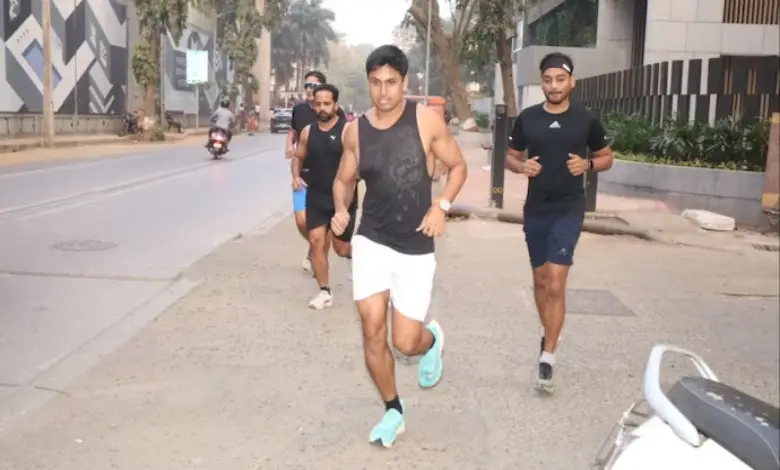 Nupur Shikhare jogs 8 km to reach his wedding venue.