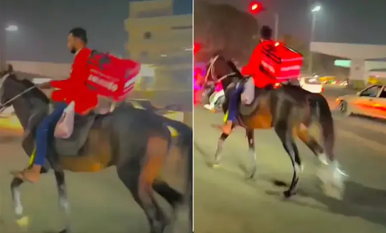 The short clip showed the Zomato delivery agent arriving on horseback in Hyderabad