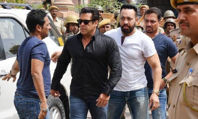 Bhaijan Salman khan security lapse at panvel farmhouse