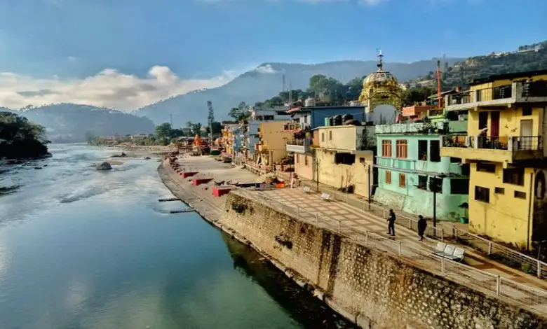 Ayodhya; Sarayu River; Hindu pilgrimage; spiritual merit; religious rituals; bathing rituals; spiritual cleansing; ancient belief; debunking myths; factual perspective