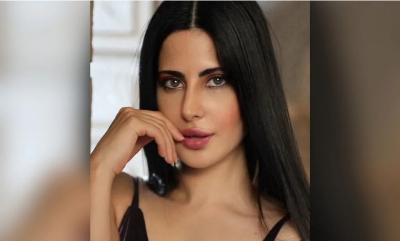 looks similar to Katrina Kaif