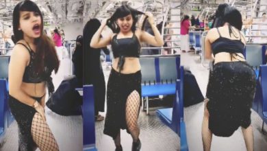 In Mumbai Local again the girl did such an act that... the video went viral
