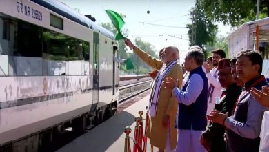 Tell me, do you know how many Vande Bharat Express are currently in operation in the country?