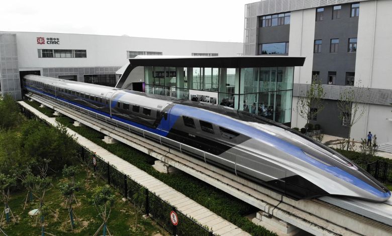 China's high-speed maglev train sets a new record