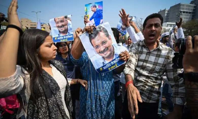 India Alliance Protesters Gather at Delhi's Ramlila Maidan in Support of Arvind Kejriwal
