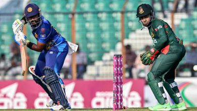 Bangladesh player in pavilion due to head injury