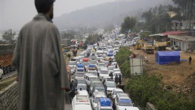 National highways closed in Kashmir due to rain, more than 200 travelers rescued