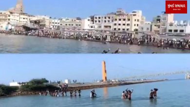 A major tragedy was averted in Dwarka, fire department rescued 40 people trapped in Gomti river.