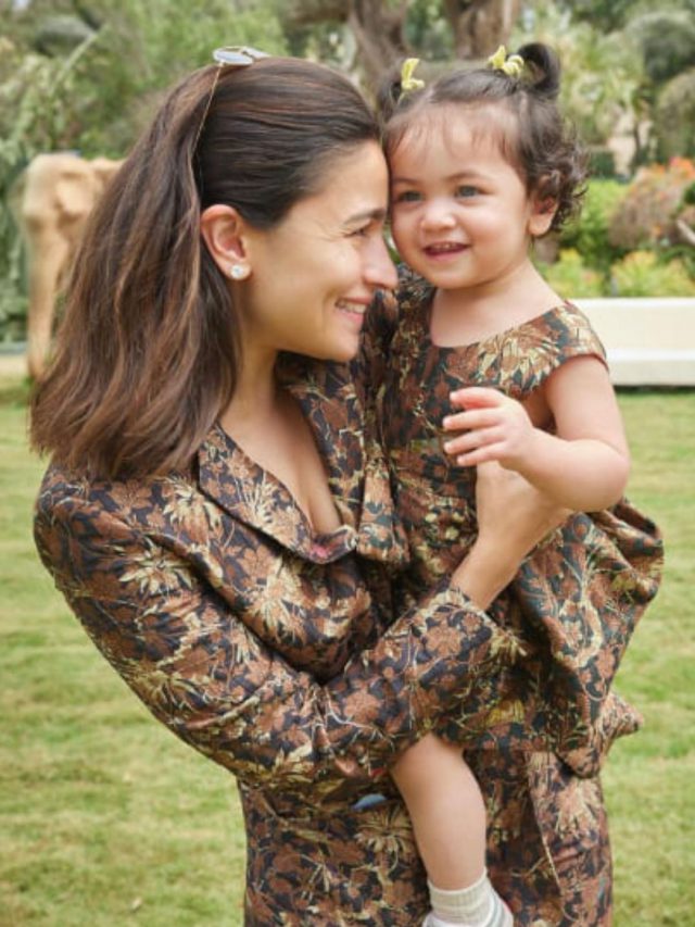 Baby Raha with Mommy Alia at Kareena Kapoor’s House: Cuteness Overloading