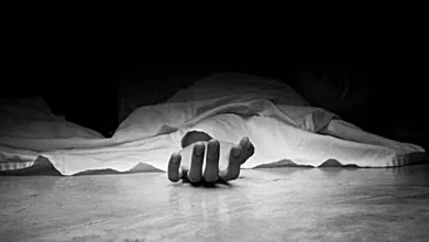 A roadside burger claimed the life of a youth in Mankhurd