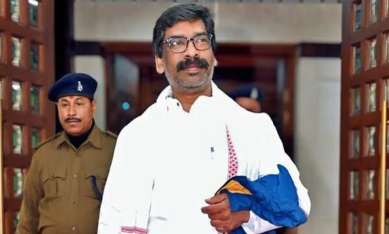 Former CM Hemant Soren reached the Supreme Court after receiving a blow from the High Court