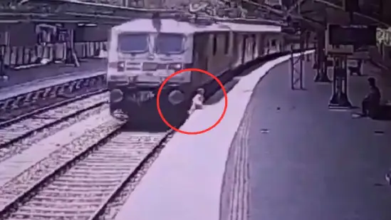 Agra woman jumps railway track